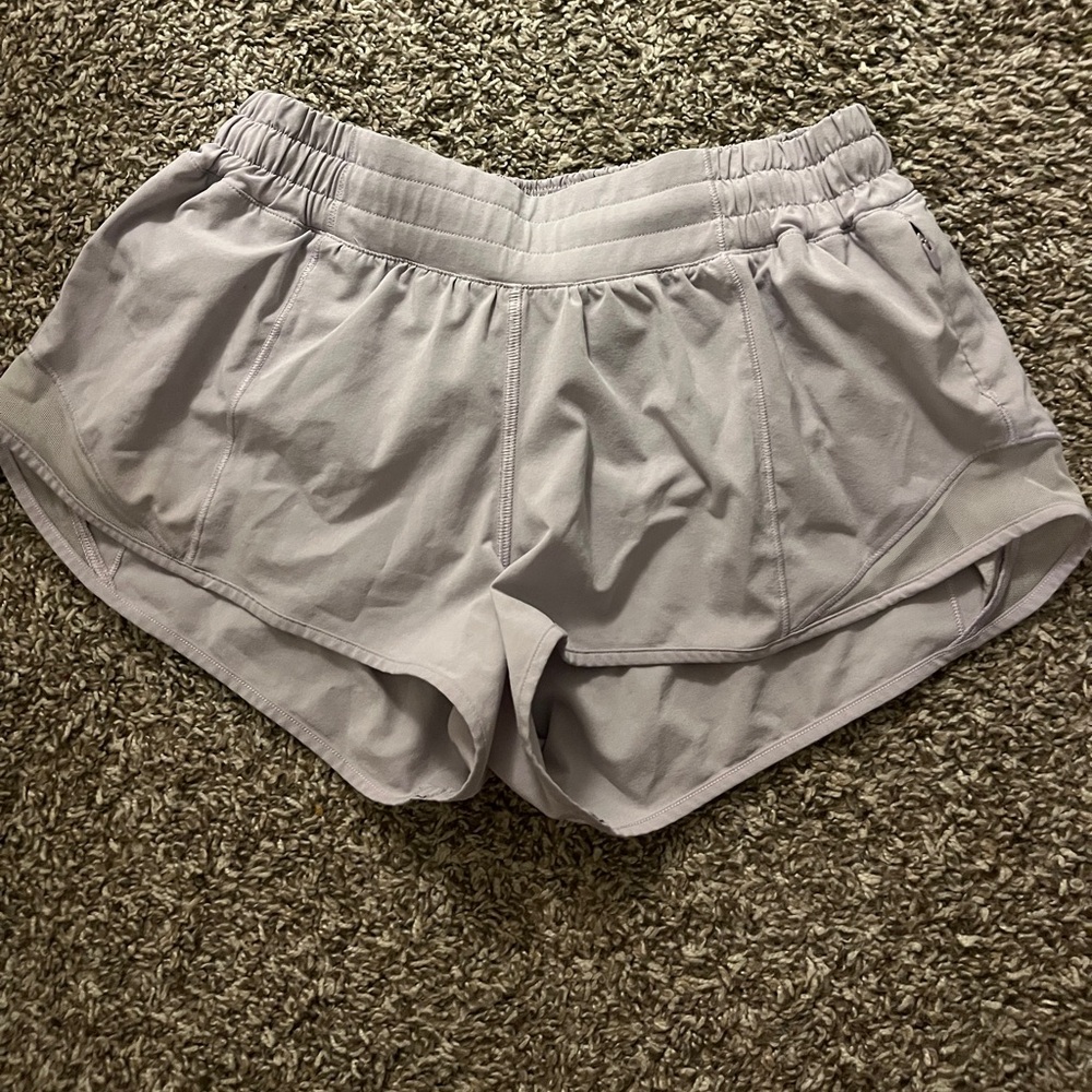 Lululemon lilac hotty hot 2.5 shorts